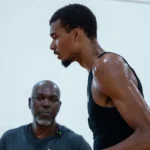 Basket : Voici la somme astronomique que perçoit Hakeem Olajuwon pour s'entraîner avec Victor Wembanyama