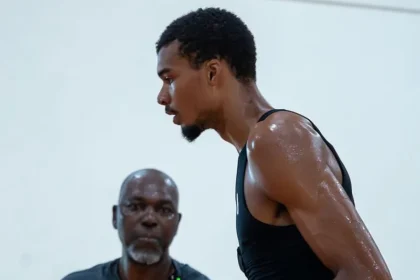 Basket : Voici la somme astronomique que perçoit Hakeem Olajuwon pour s'entraîner avec Victor Wembanyama