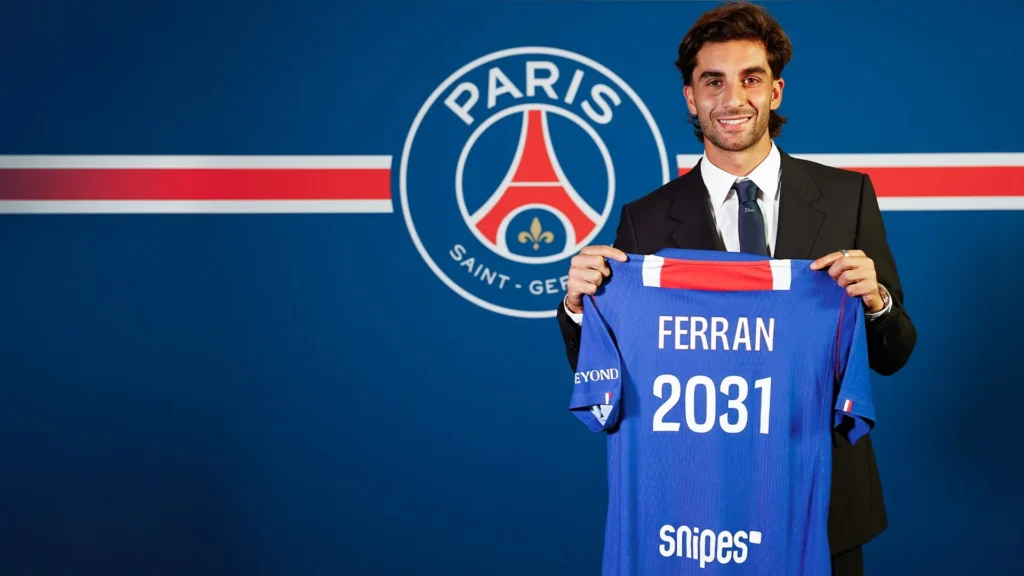 Le PSG tranche définitivement sur Ferran Torres
