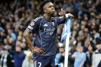 Real Madrid : Florentino Pérez tranche enfin sur l'avenir de Vinicius Jr, l'incroyable scénario !