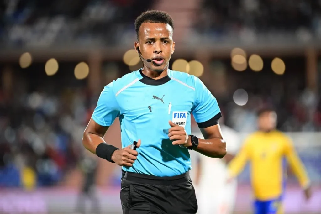 PSG – Aston Villa : Omar Artan dans l’histoire